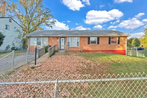 3721 Long Meadow Ave Nw, Roanoke, VA, 24017-4827 | Card Image