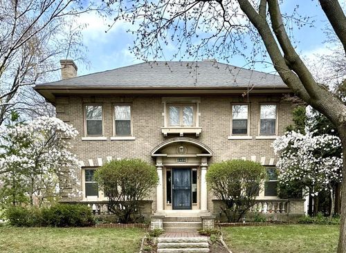 2400 E Newton Avenue, Shorewood, WI, 53211 | Card Image