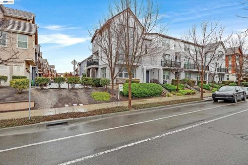 2239 2239 Central Pkwy, Dublin, CA, 94568 | Card Image