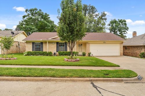 2608 Marta Dr, Irving, TX, 75060-5526 | Card Image