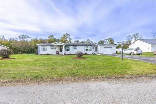 208 Florence Dr, Uniontown, PA, 15401-9059 | Card Image