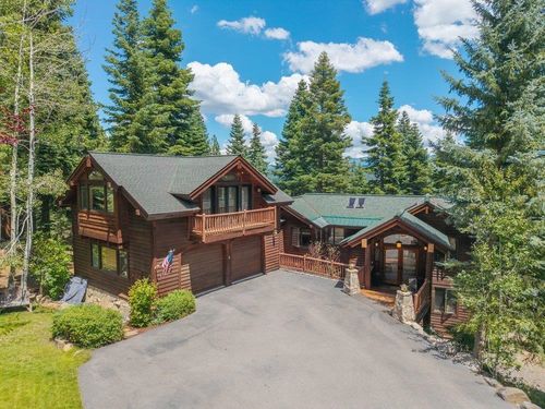 2211 Silver Fox Ct, Truckee, CA, 96161-3198 | Card Image