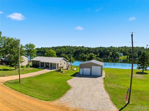 100 N Lake Dr, Leslie, MO, 63056-2413 | Card Image