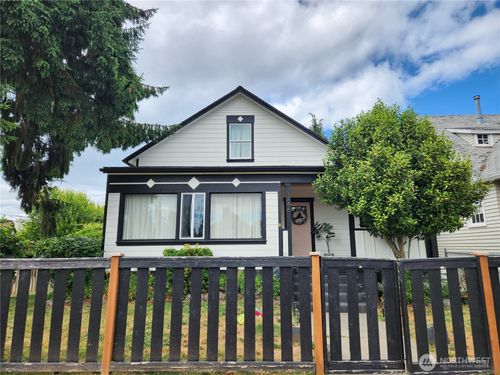 1746 4th St, Bremerton, WA, 98337-1002 | Card Image