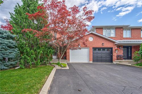 86 Chelsea Cres, Stoney Creek, ON, L8E5R8 | Card Image