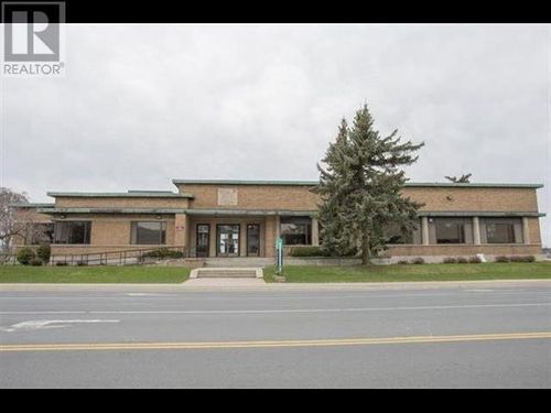 875 Queen St E, Sault Ste. Marie, ON, P6A2B3 | Card Image