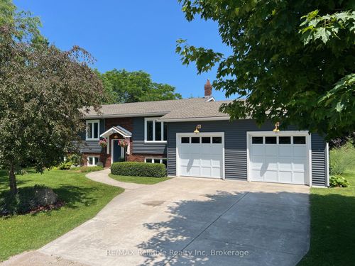 33774 Maple Crt, Bayfield, ON, N0M1G0 | Card Image