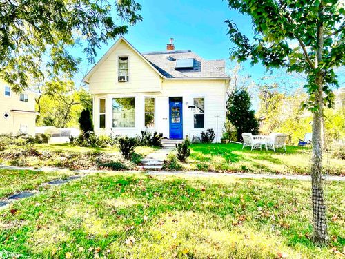 302 S Court St, Fairfield, IA, 52556-3451 | Card Image