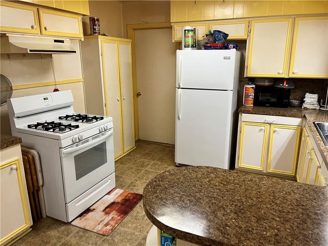 306 N Texas Ave, House other with 4 bedrooms, 2 bathrooms and null parking in Freer TX | Image 15