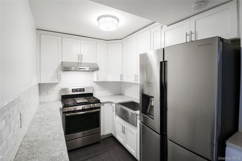 apt-3f-41 Kissena Blvd, Flushing, NY, 11355-3106 | Card Image
