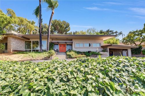 5008 Myrtle Ave., Riverside, CA, 92506 | Card Image