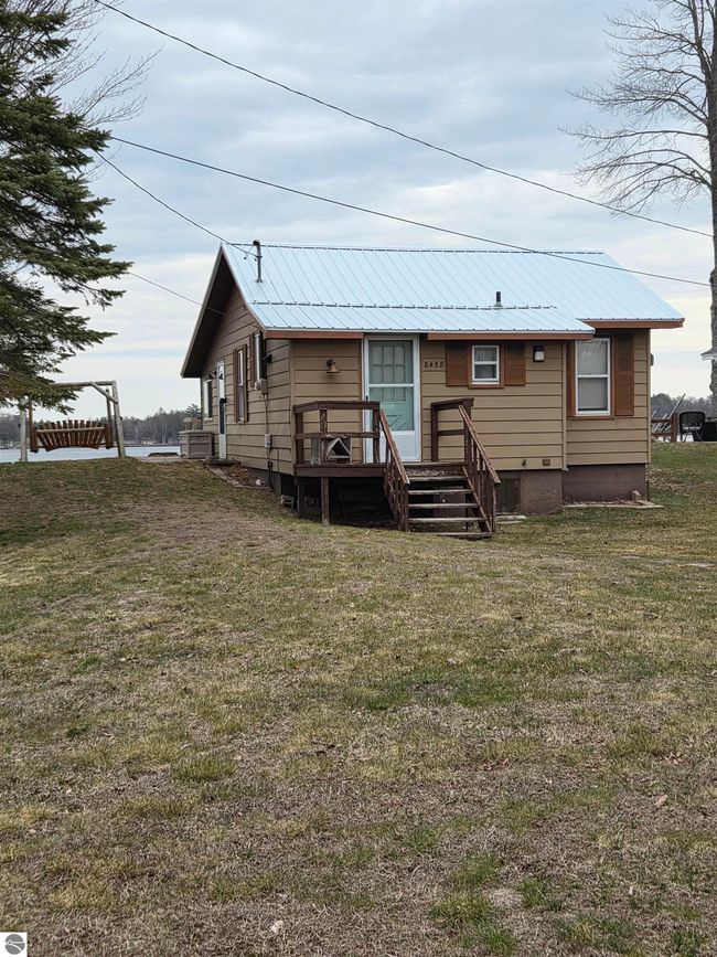 8458 Grace St, House other with 2 bedrooms, 1 bathrooms and null parking in Hale MI | Image 34