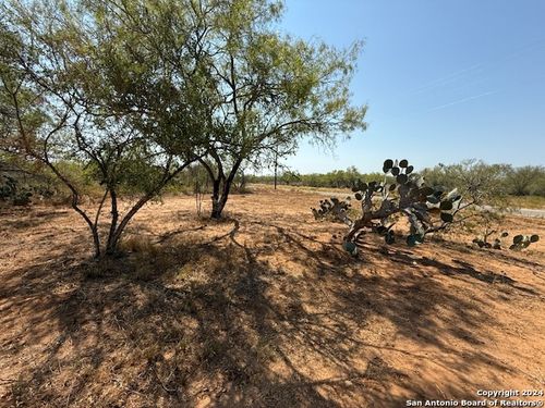 134 Cr 2644, Moore, TX, 78057 | Card Image