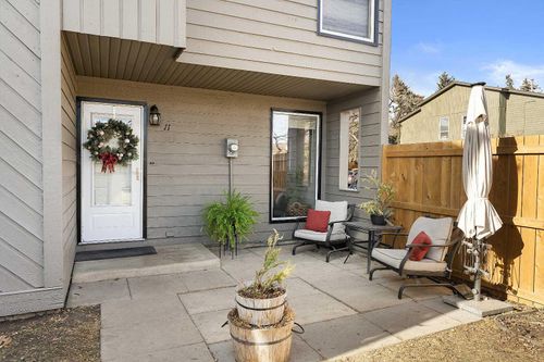 11-420 Grier Ave Ne, Calgary, AB, T2K5X6 | Card Image