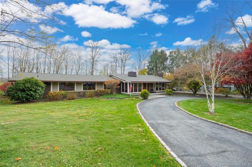 22 Country Club Rd, East Fishkill, NY, 12533-6214 | Card Image