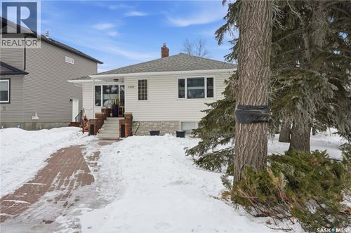 2804 Hill Ave, Regina, SK, S4S0V7 | Card Image