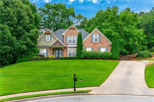 625 Ruby Forest Pkwy, Suwanee, GA, 30024-3935 | Card Image