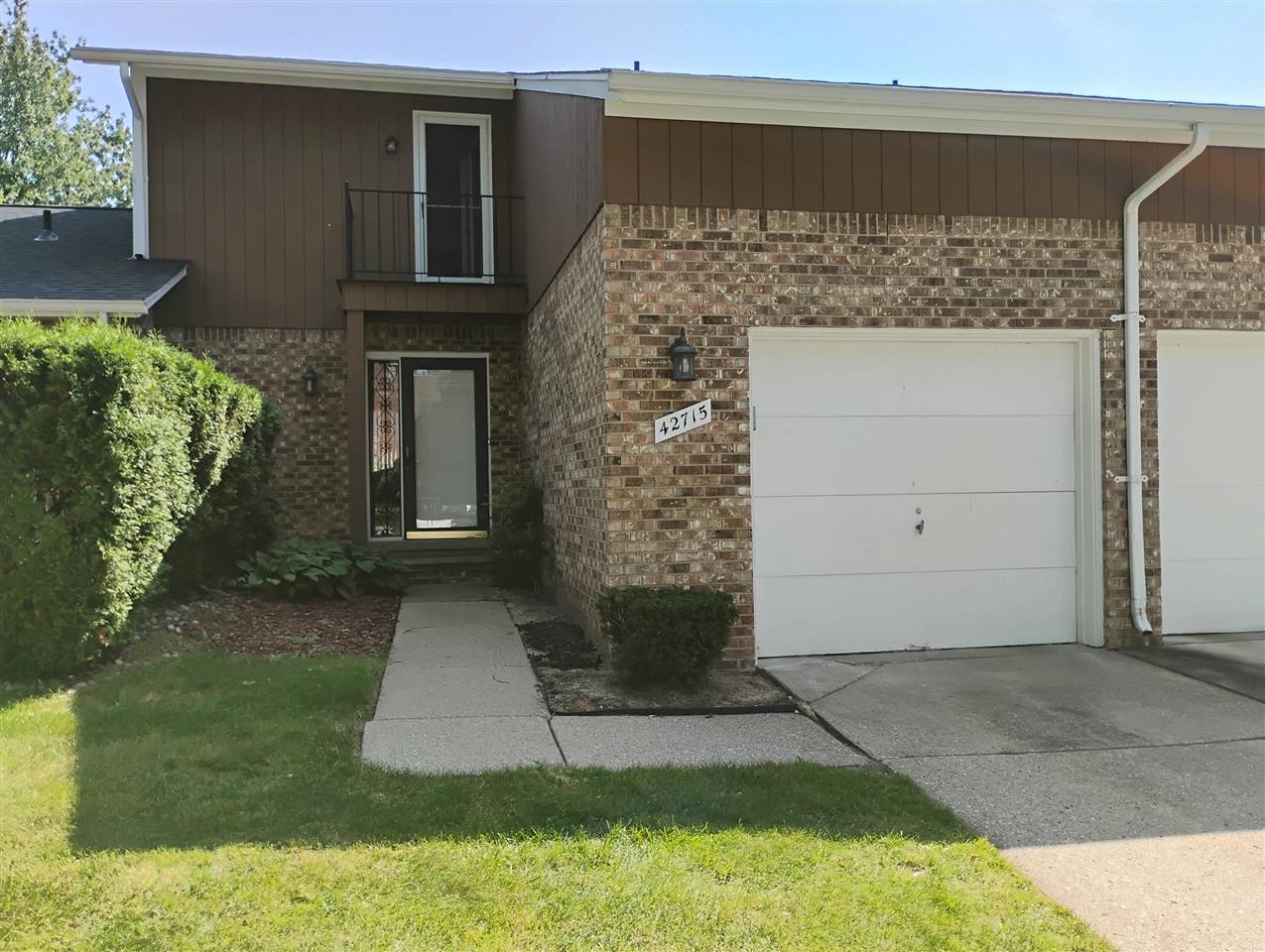 Melinda Pl, Clinton Township, MI 48038