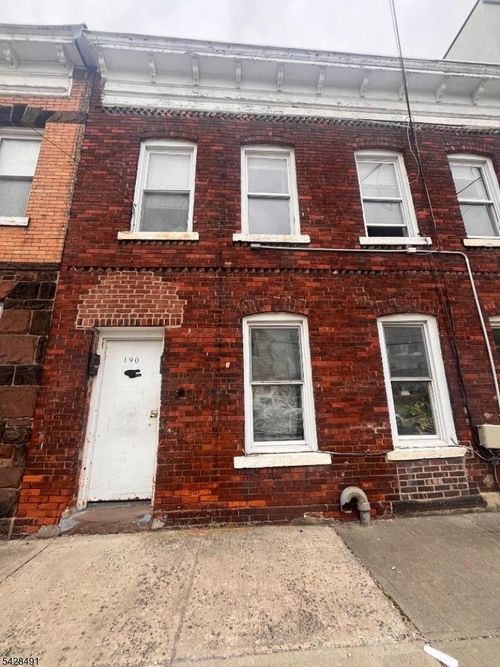 2-190 Heckel St, Belleville, NJ, 07109-1006 | Card Image