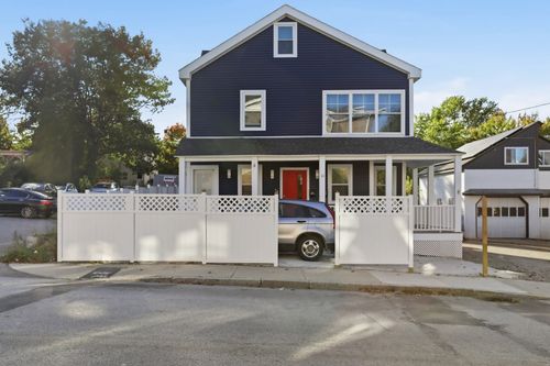11 Beacon St, Lawrence, MA, 01843 | Card Image