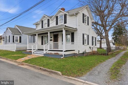 711 Bowers St, MARTINSBURG, WV, 25401-1715 | Card Image