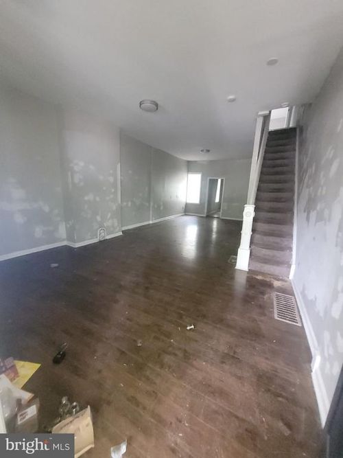 4147 Cambridge St, PHILADELPHIA, PA, 19104-1233 | Card Image