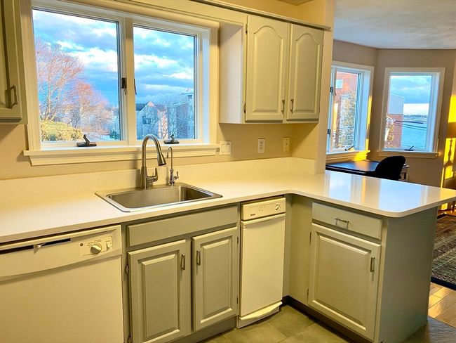 3 - 57 Front St, Condo with 2 bedrooms, 3 bathrooms and 1 parking in Beverly MA | Image 7