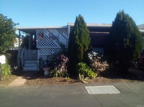 spc-124-211 N Citrus Ave, Escondido, CA, 92027-3444 | Card Image