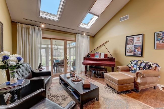 117 Lakeland Ave, House other with 4 bedrooms, 3 bathrooms and null parking in Patchogue NY | Image 6