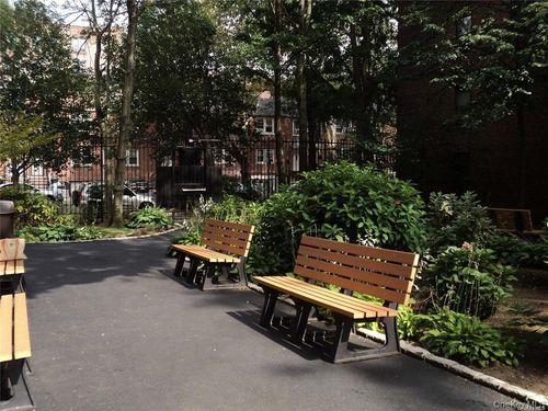 e102-91-10 32nd Ave, East Elmhurst, NY, 11369-2258 | Card Image