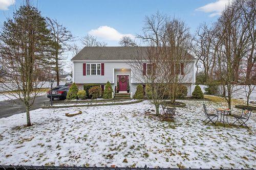 215 North Ave, Brockton, MA, 02302-1822 | Card Image