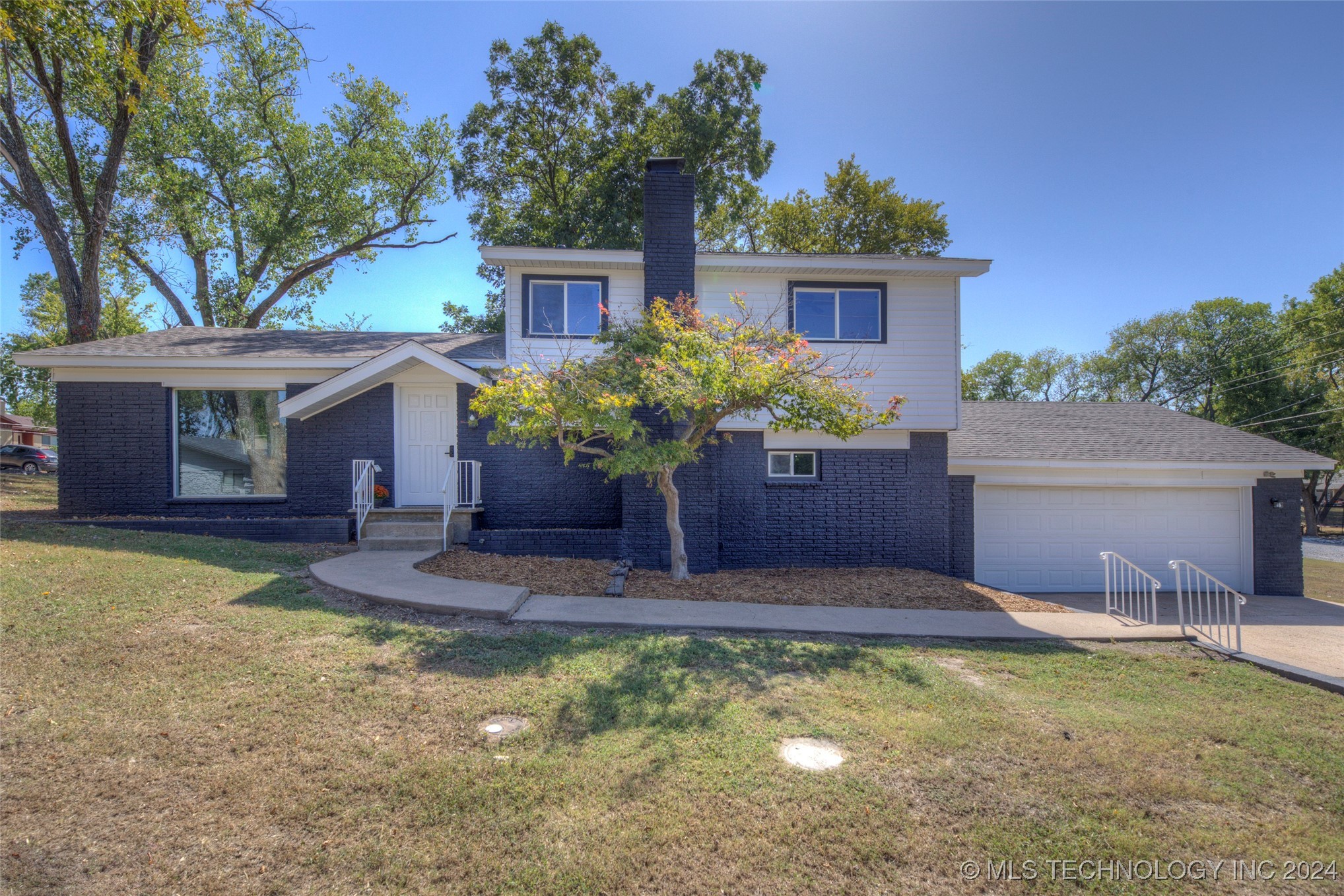 12th St, Tulsa, OK 74108