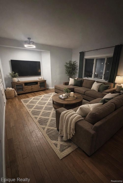 2468 Fernwood Ave, Ann Arbor, MI, 48104-5281 | Card Image