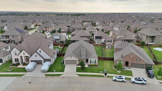 6012 Hightower St, House other with 5 bedrooms, 3 bathrooms and null parking in Aubrey TX | Image 37