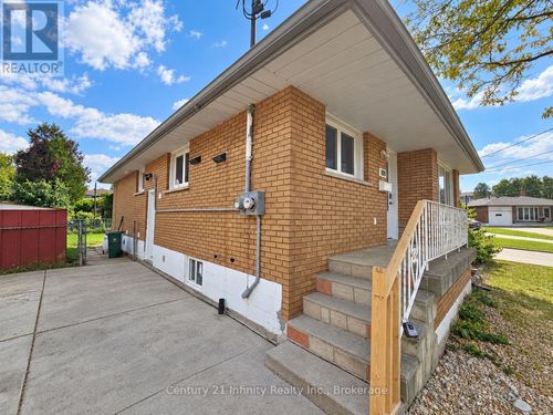 2-109 Purdy Crescent, Hamilton (Greeningdon), ON, L9A3B5 | Card Image