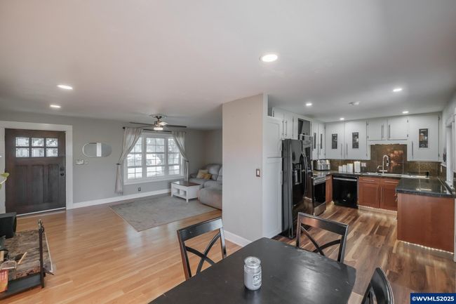 409 28 Th Ave Se, House other with 3 bedrooms, 2 bathrooms and null parking in Albany OR | Image 13