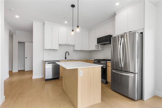 320 - 2629 Millstream Rd, Condo with 2 bedrooms, 1 bathrooms and 1 parking in Langford BC | Image 12