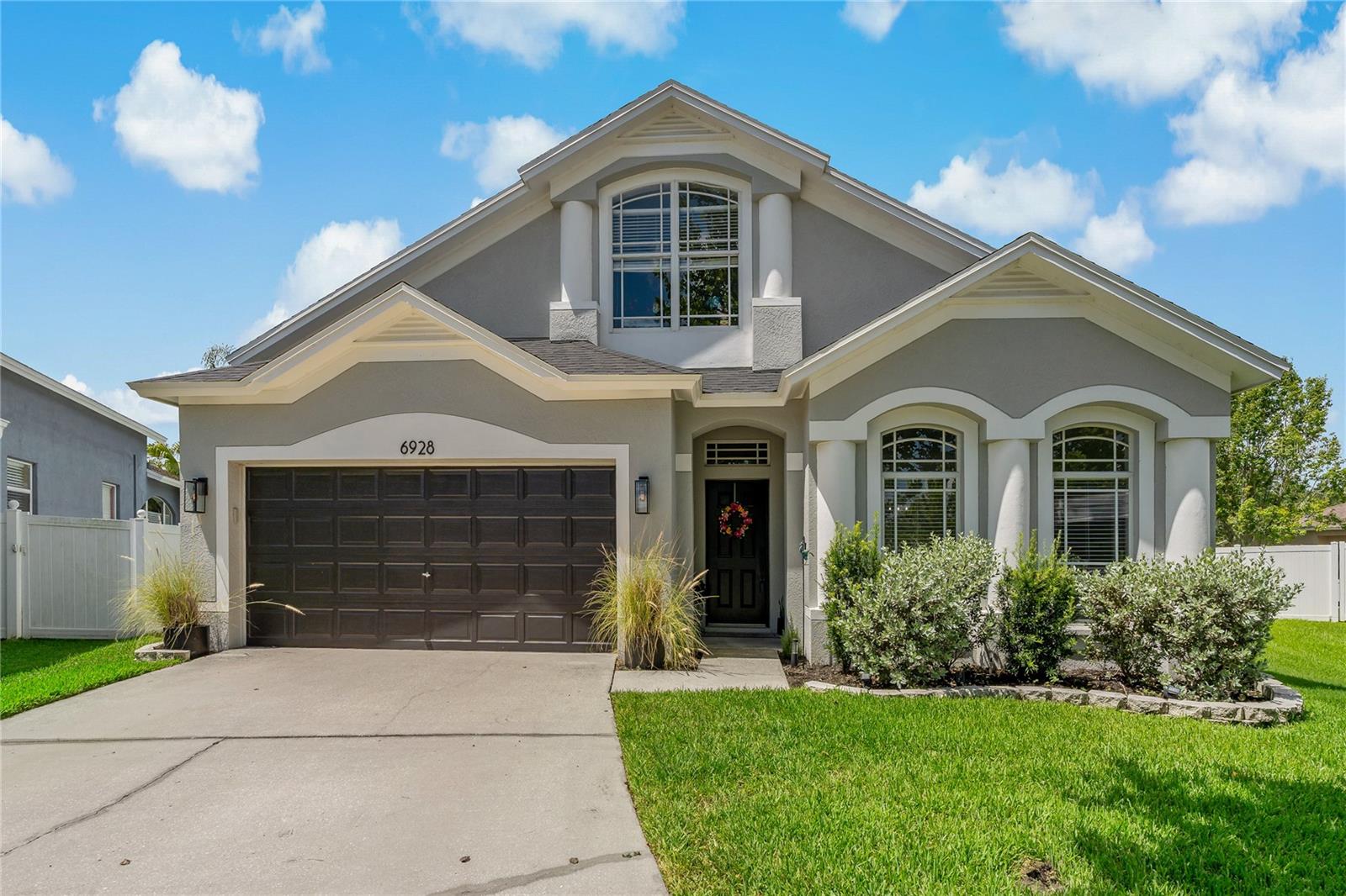 Bluff Meadow Ct, Wesley Chapel, FL 33545