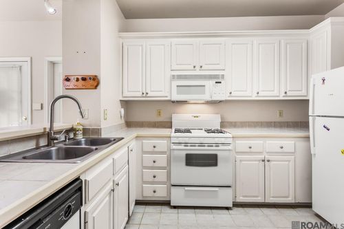 b49-5141 Nicholson Dr, Baton Rouge, LA, 70820-3937 | Card Image