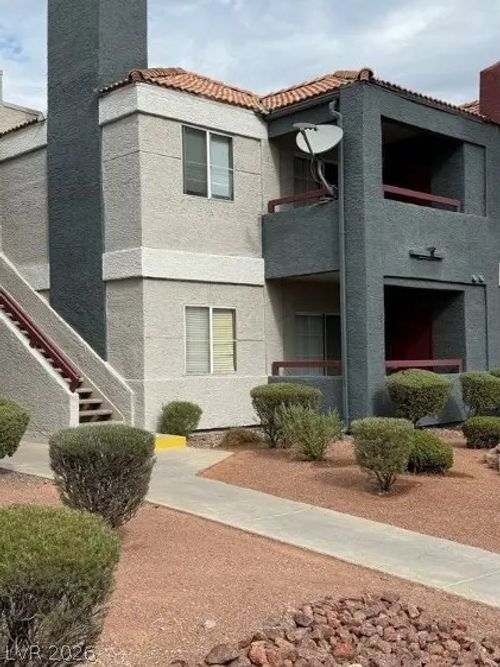 2061-8600 W Charleston Blvd, Las Vegas, NV, 89117-5407 | Card Image