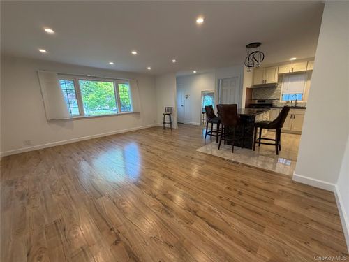 58-04 264th St, Little Neck, NY, 11362-2522 | Card Image