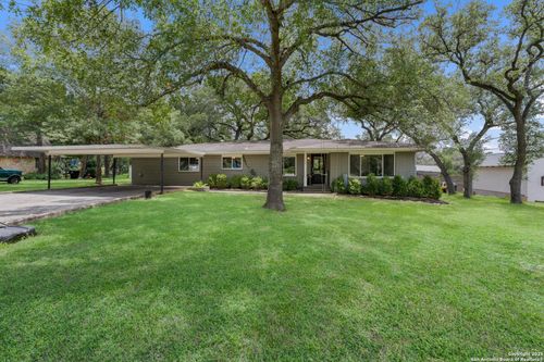 112 Louisiana Ave, New Braunfels, TX, 78130-8104 | Card Image