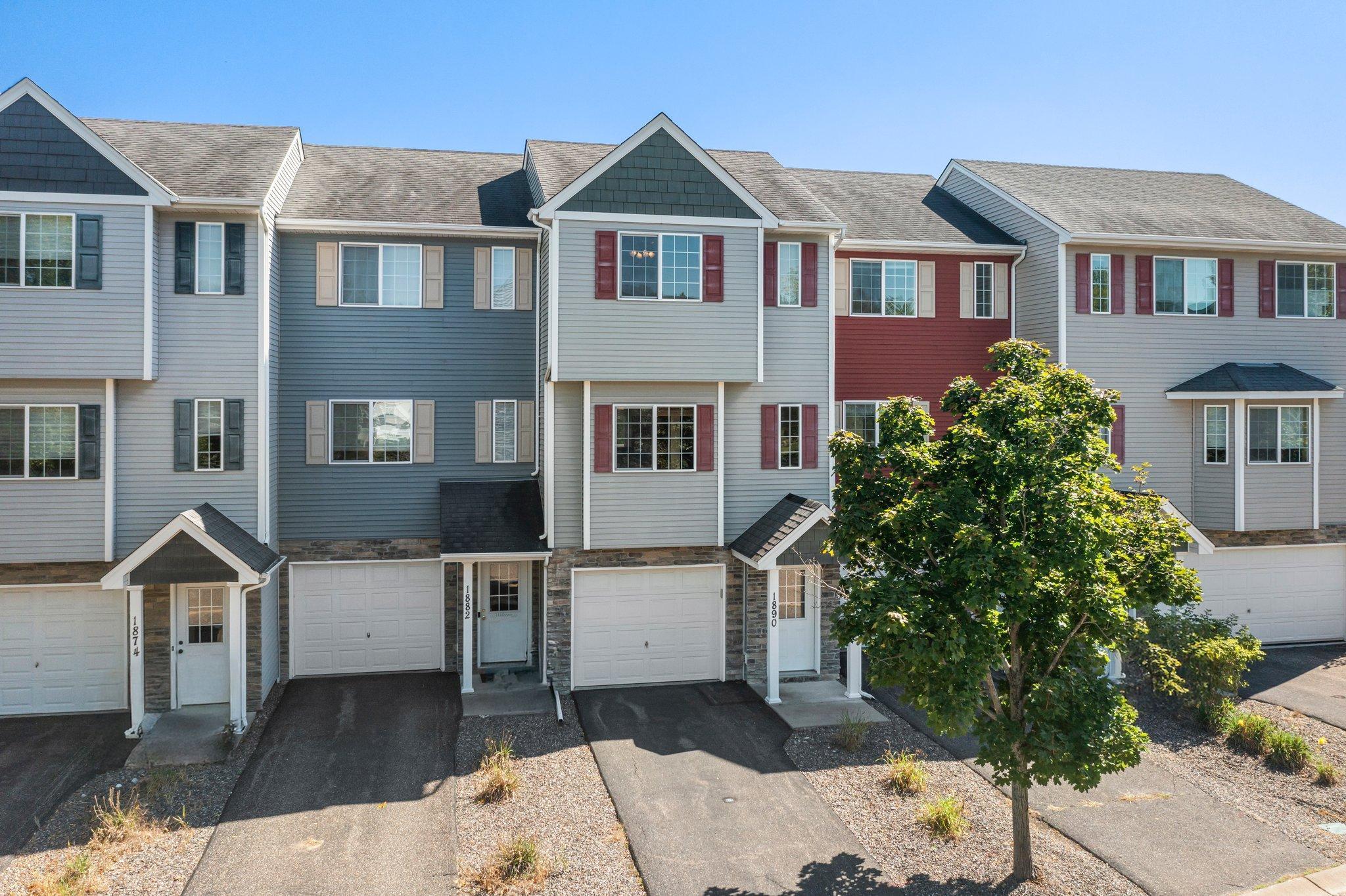 Buchanan St, Cambridge, MN 55008