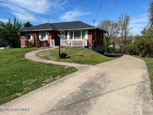 1718 Tanner Bridge Rd, Jefferson City, MO, 65101-2846 | Card Image