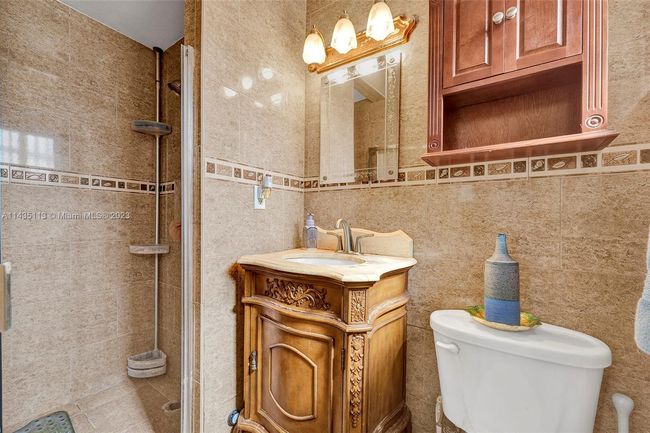 2021 Nw 185 Th Ter, House other with 3 bedrooms, 2 bathrooms and null parking in Miami Gardens FL | Image 19