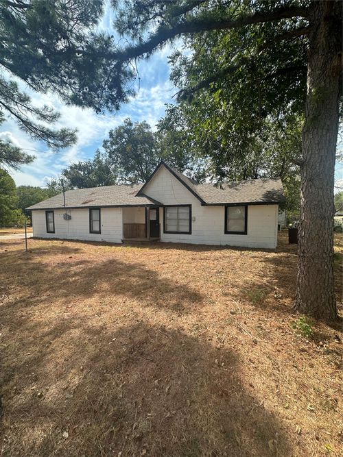 632 W Ayers Ave, De Leon, TX, 76444-1710 | Card Image