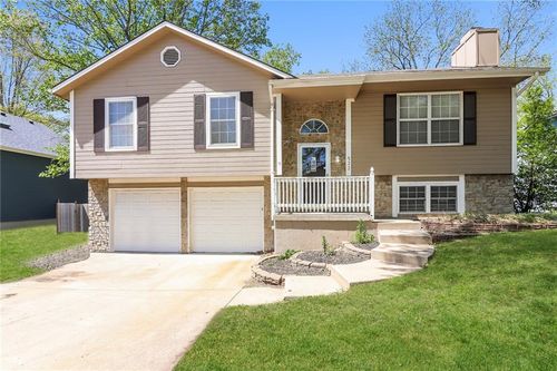 522 Valle Dr, Belton, MO, 64012-2978 | Card Image