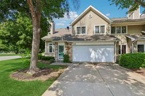 208-811 Burr Oaks Dr, West Des Moines, IA, 50266-6655 | Card Image