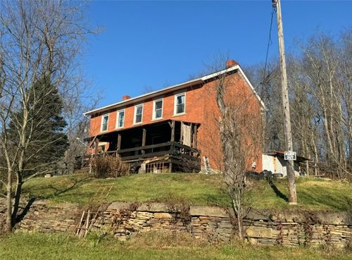 745 Barkley Rd, Harmony, PA, 16037-7101 | Card Image