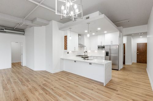 apt-304-117 30th Ave N, Nashville, TN, 37203-1395 | Card Image